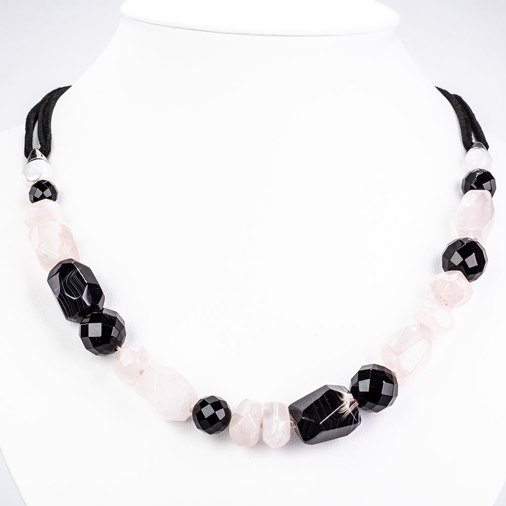 Collar Pepita con Perla de Agua Dulce y Ónix Negro 4 