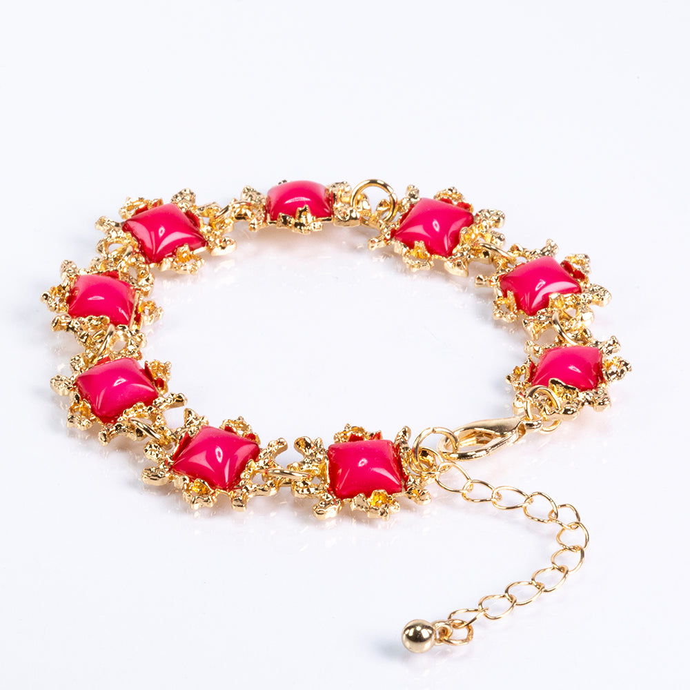 Conjunto de Aleación Bañado en Oro con Cristal Emporia® Rojo y Cristal Emporia® Blanco ( Collar +Pendientes +Pulsera ) 4 