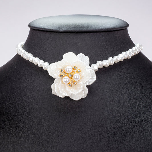 Collar de Aleación Bañado en Oro con Perla de cristal y Cristal Emporia® Blanco